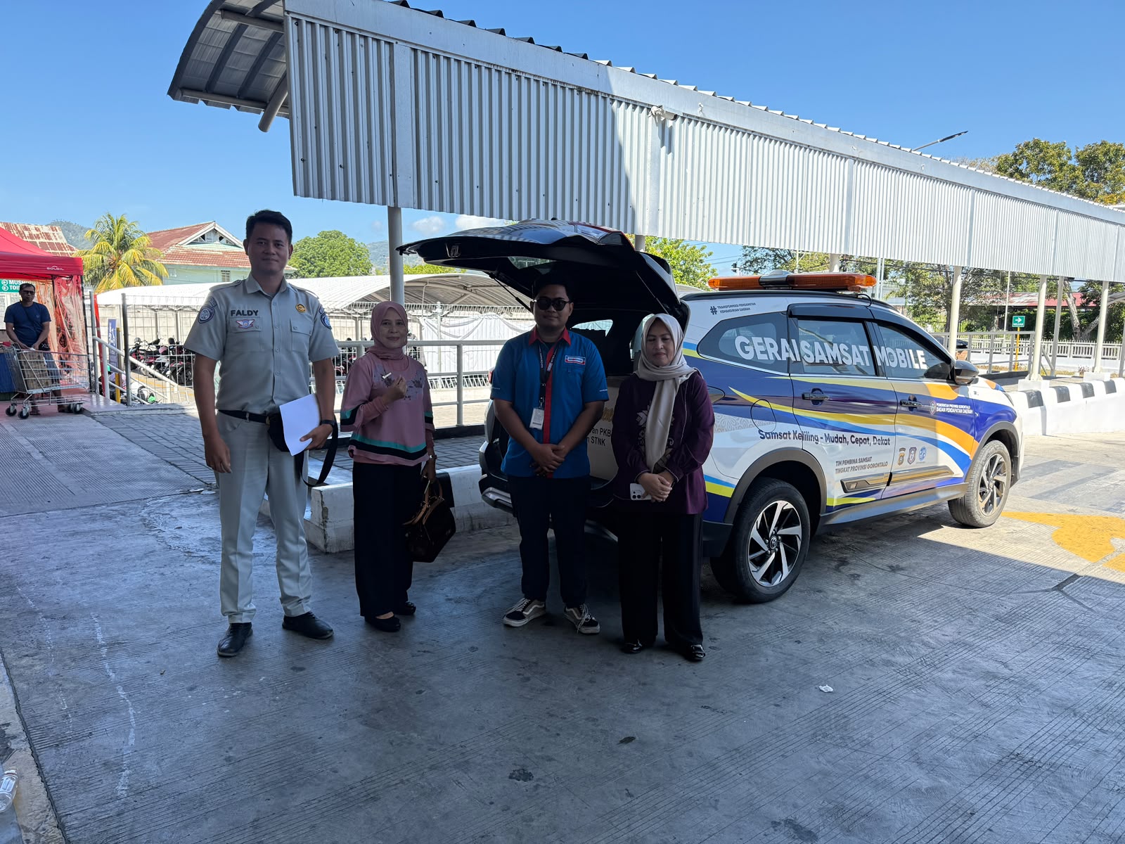 Gerai Samsat Mobile Hadir di Indo Grosir Kota Gorontalo, Bayar Pajak Kendaraan Kini Semakin Mudah