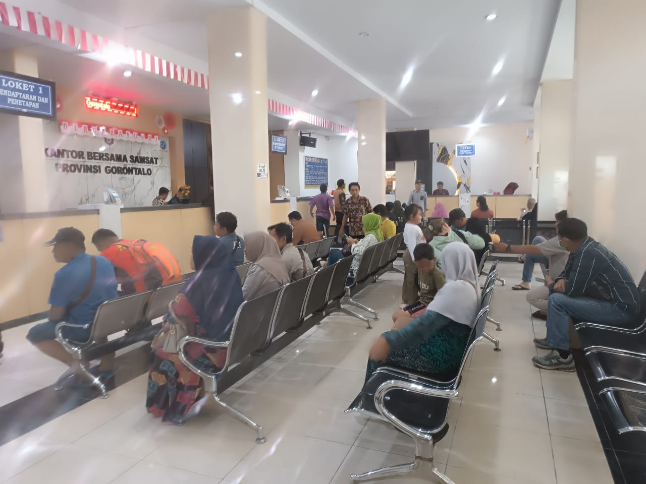 Hari Ke-10 Pemutihan Pajak: Warga Padati Kantor Samsat Kota Gorontalo